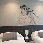 Arts - Gasteiz Centro Отель 2*