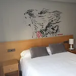 Arts - Gasteiz Centro Отель