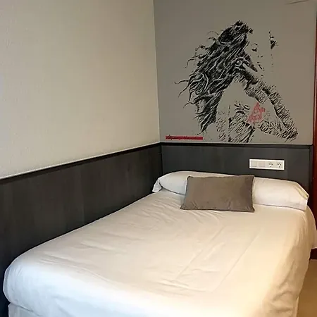 Arts - Gasteiz Centro 酒店